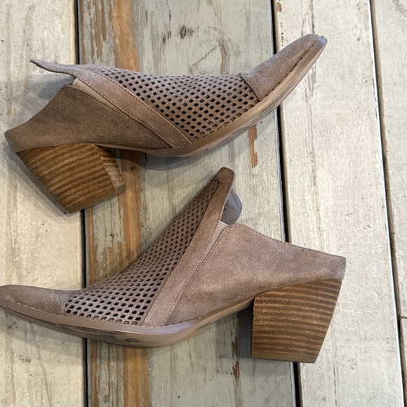 Coconuts by Matisse Call It Taupe Suede Western Mule Bootie Women's Size 10 - Picture 1 of 16
